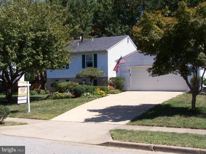8305 Crown Court Road Alexandria, VA 22308 - Photo 2 of 25 Exterior #2