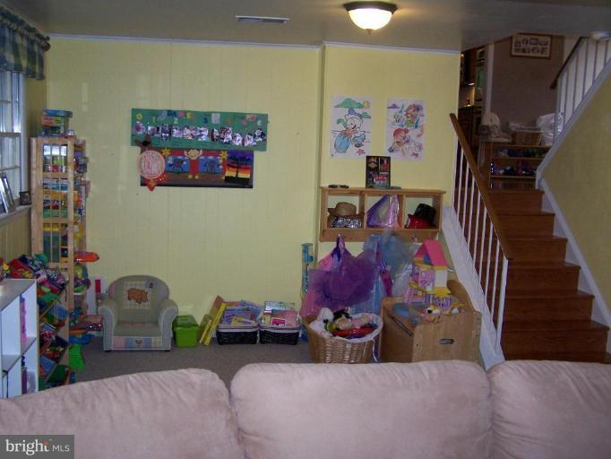 8305 Crown Court Road Alexandria, VA 22308 - Photo 11 of 25 Family Room #2