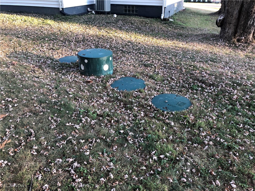 70556 Maynard Road St. Clairsville, OH 43950 - Photo 7 of 22 Areation Septic System approx 3 years old