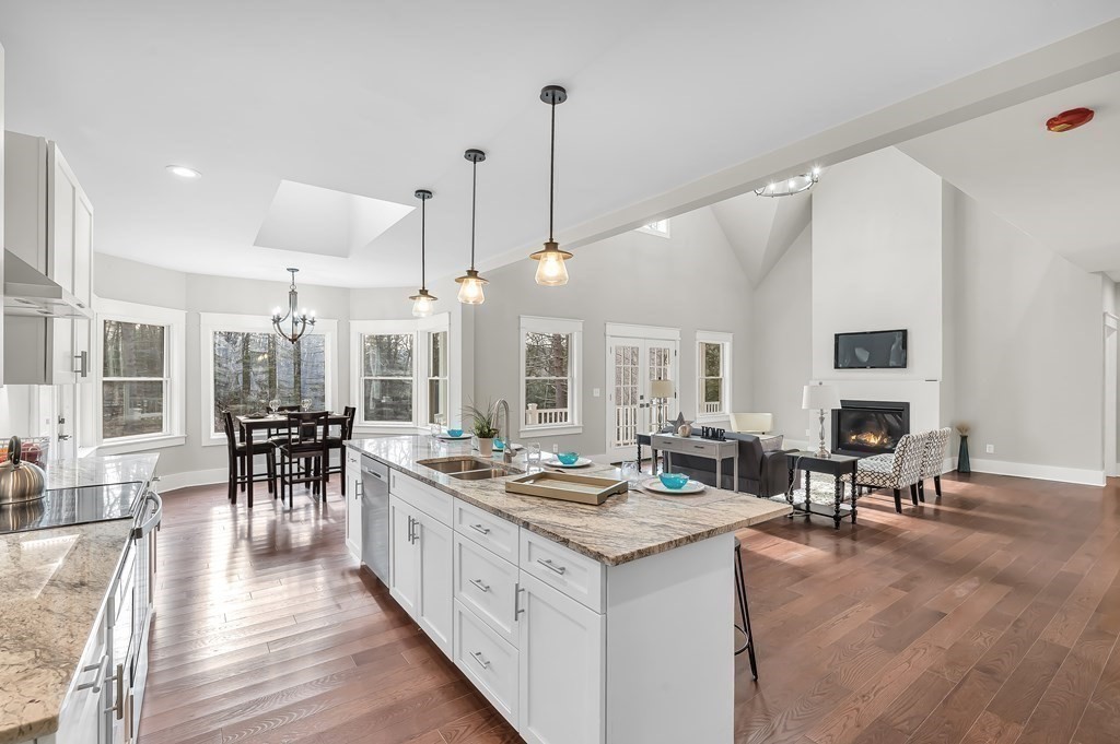1201 General Knox Road Russell, MA 01071 - Photo 7 of 39 Gallery Image 7