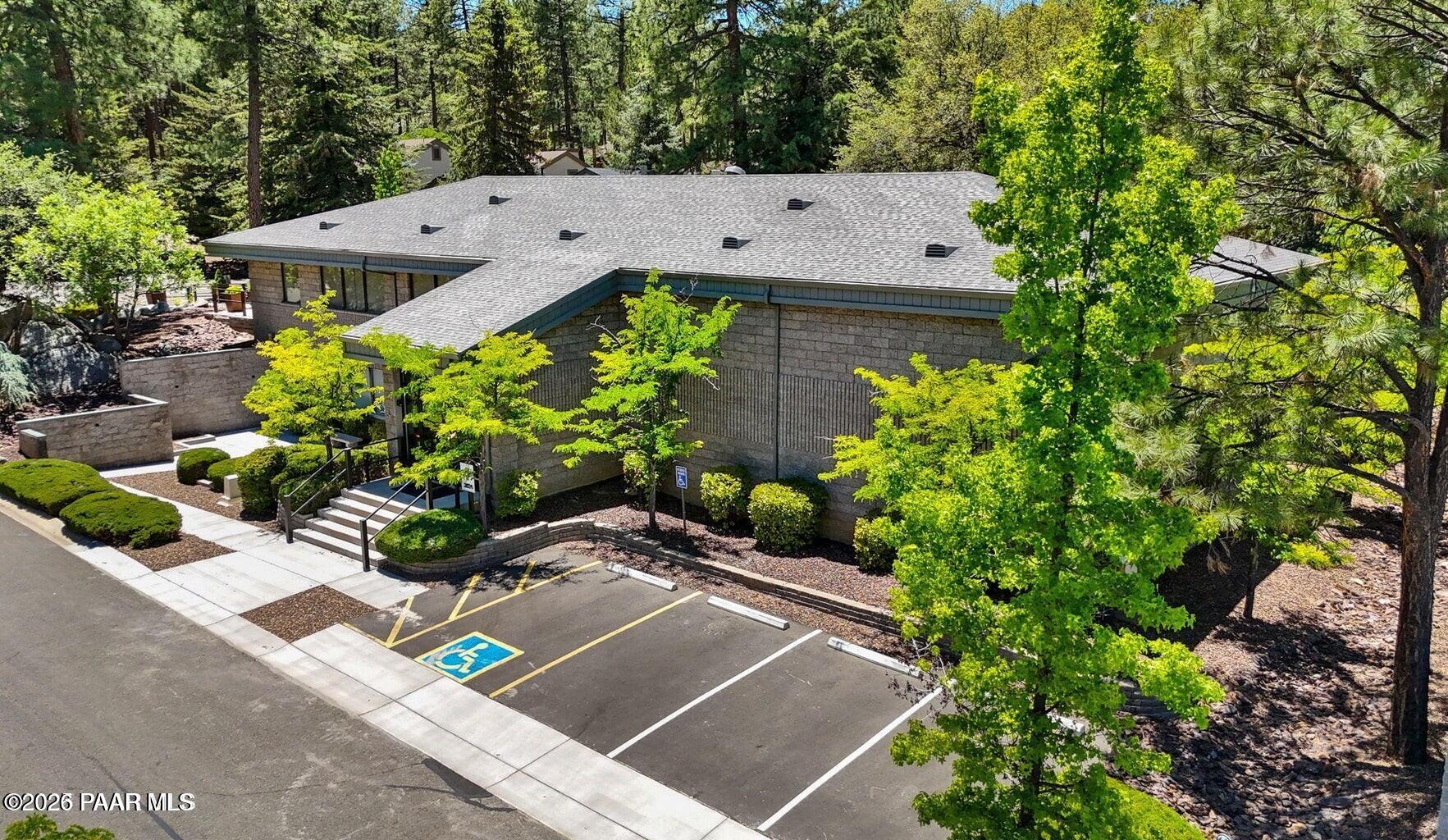 305 Ridge Court Prescott, AZ 86303 - Photo 30 of 35 a view of a garden with an empty room