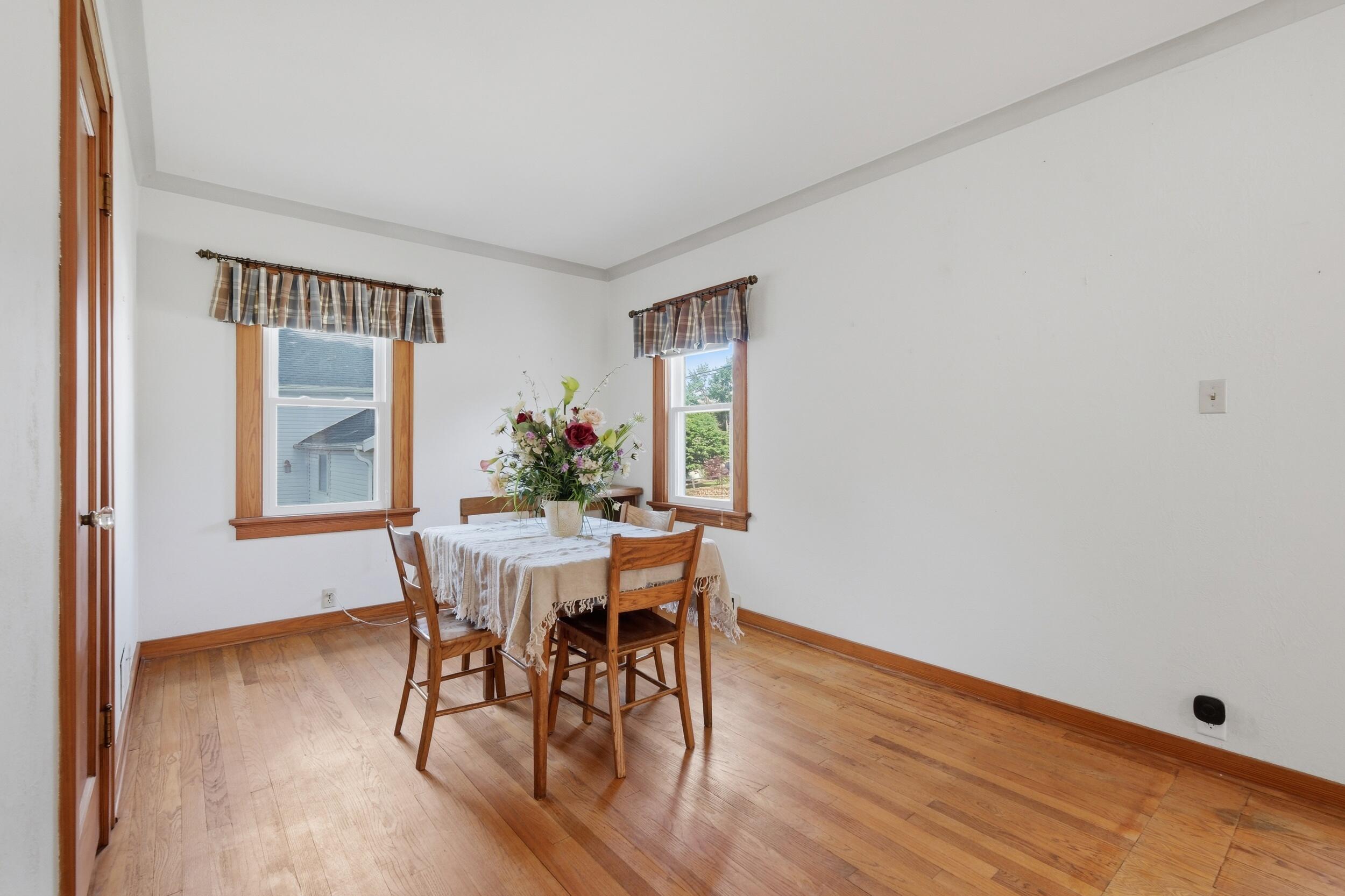 418 East Racine Street Jefferson, WI 53549 - Photo 8 of 34 Dining area