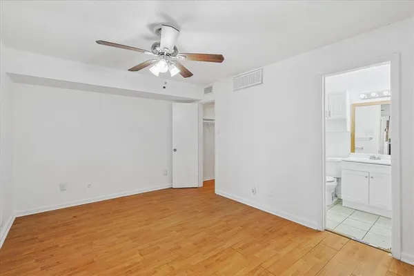 $1,000 | 9821 Walnut Street, Unit 101, Dallas, TX 75243