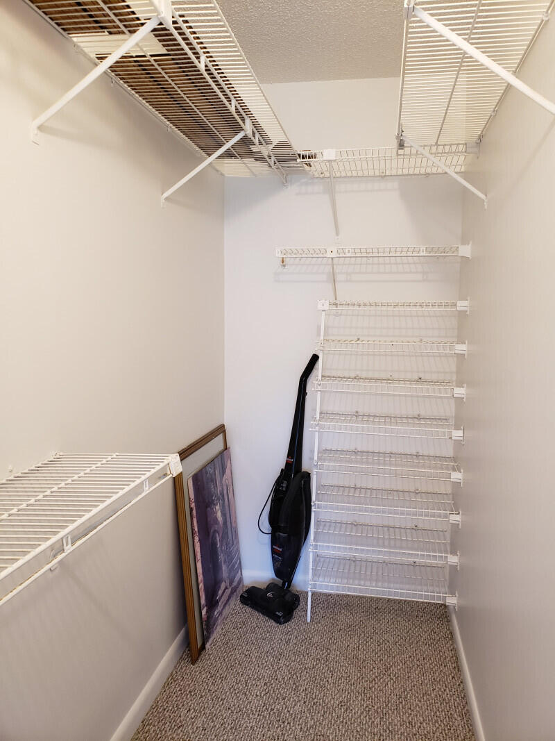 225 Suffolk F Boca Raton, FL 33434 - Photo 12 of 24 walk-inclstjpg1