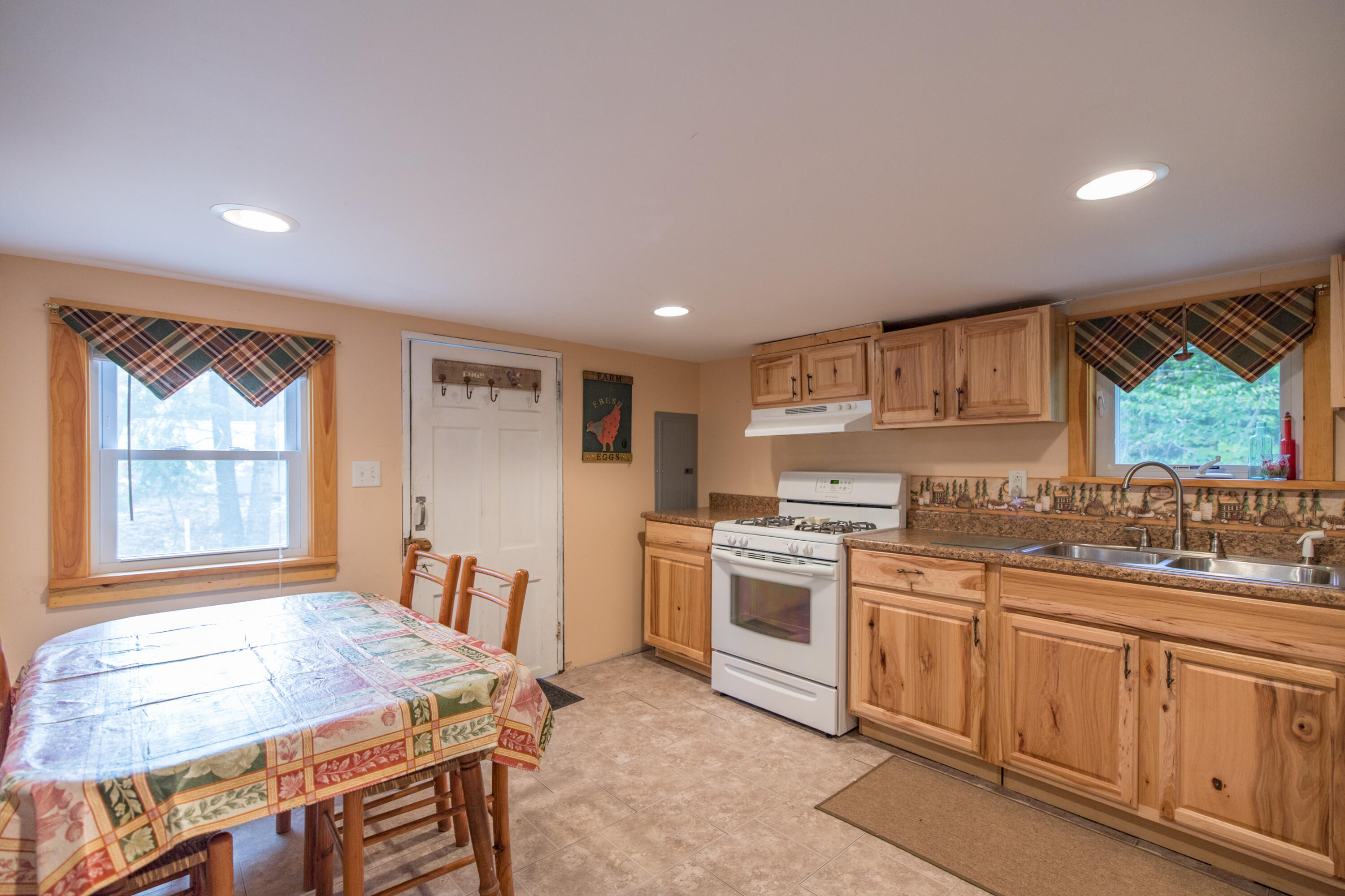 42 Main Street Roxbury, ME 04275 - Photo 8 of 37 6I3A4333
