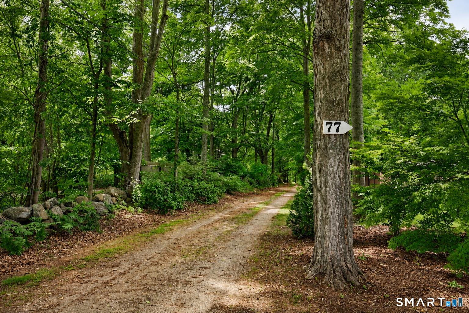 77 North High Street Clinton, CT 06413 - Photo 4 of 34