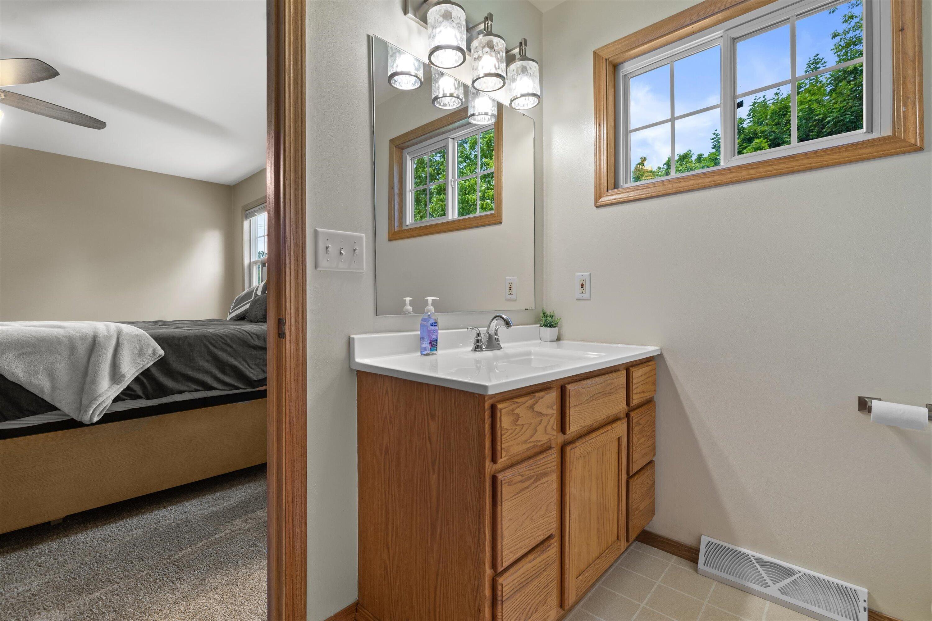 10011 Sheridan Road Pleasant Prairie, WI 53158 - Photo 27 of 50 21-IMG_1983