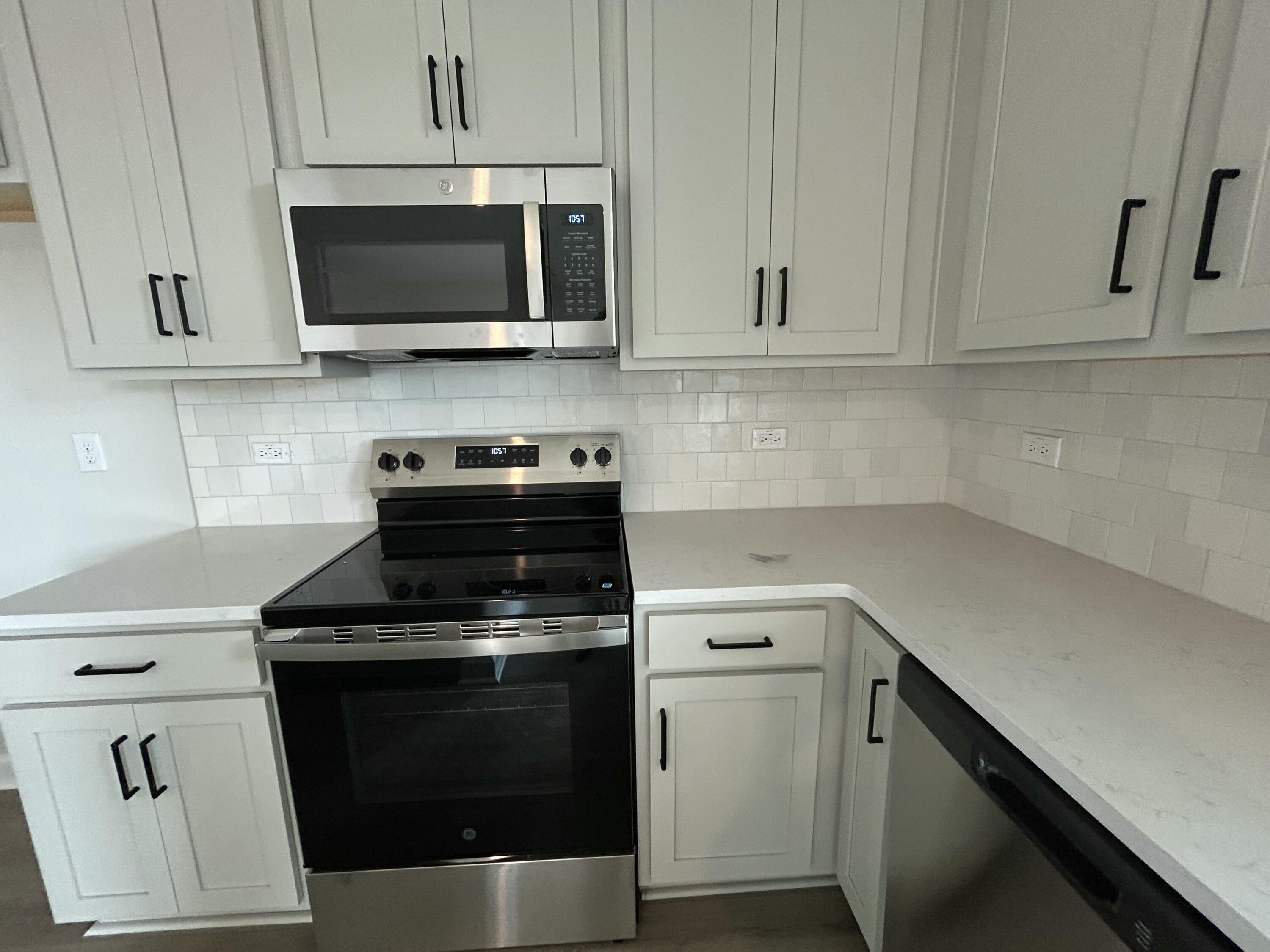 4019 Lemon Grass Lane Ravenel, SC 29470 - Photo 12 of 31 IMG_6541