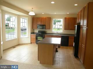 9168 Old Newtown Road Philadelphia, PA 19115 - Photo 4 of 6 Gallery Image 4