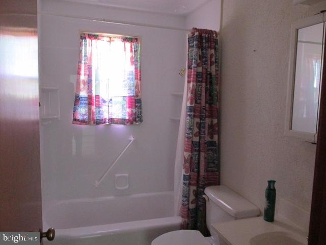 1380 Mapledale Road Elizabethtown, PA 17022 - Photo 13 of 43
