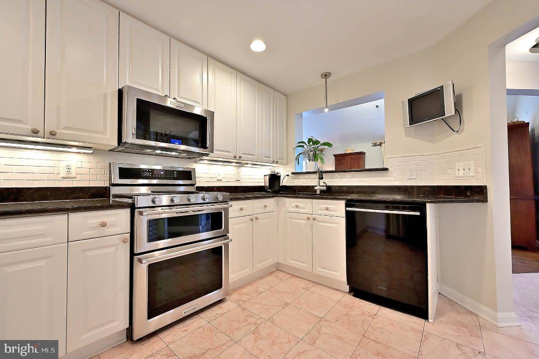 11775 Stratford House Place, Unit 410 Reston, VA 20190 - Photo 12 of 16