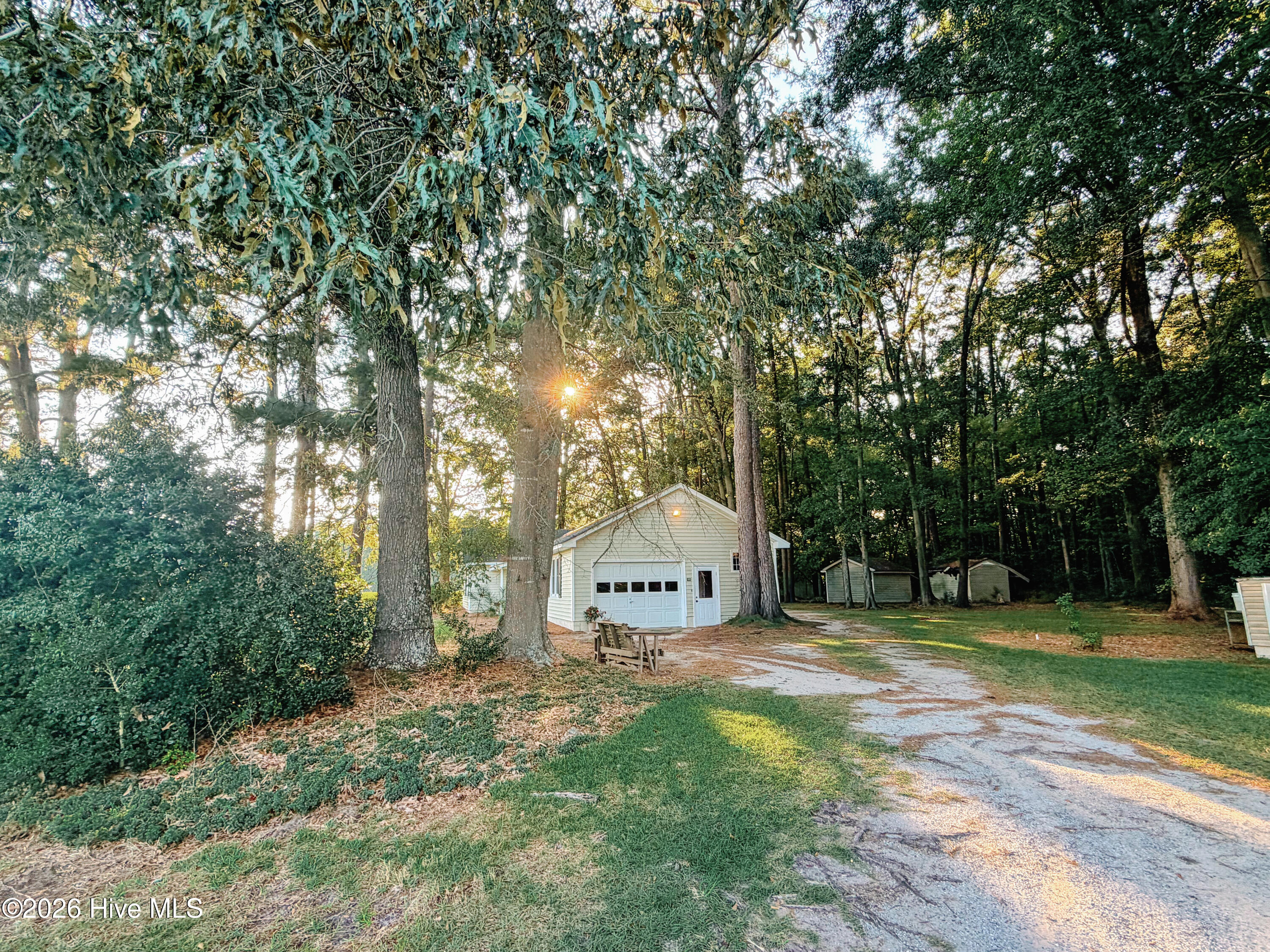 424 Dail Road Grimesland, NC 27837 - Photo 4 of 33 Gallery Image 4