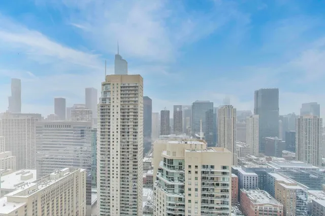 $2,499 | 33 West Ontario Street, Unit 46C, Chicago, IL 60654