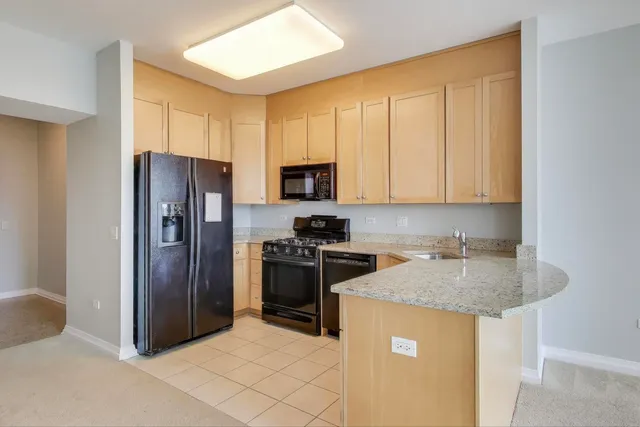$2,499 | 33 West Ontario Street, Unit 46C, Chicago, IL 60654