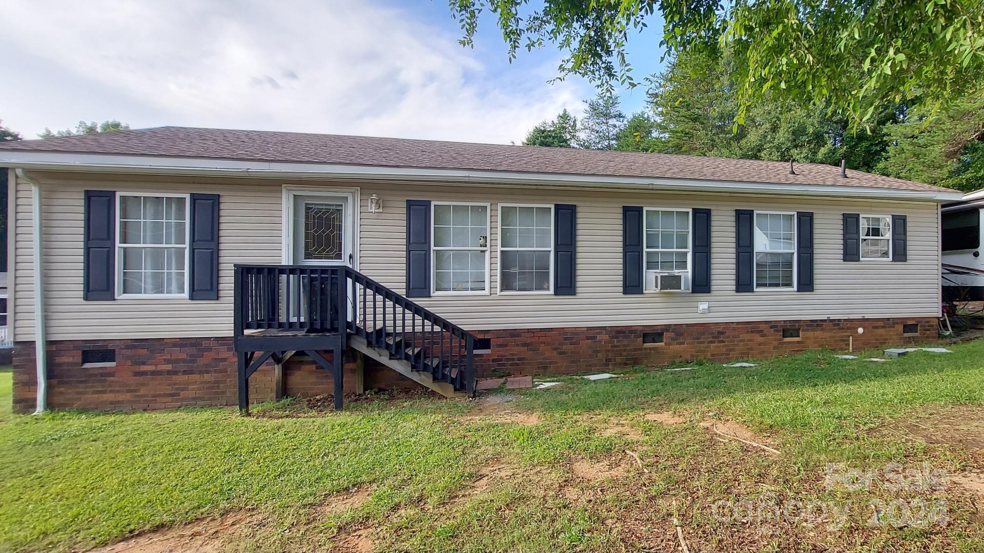 534 Queens Road Gastonia, NC 28052 - Photo 1 of 14 Gallery Image 1