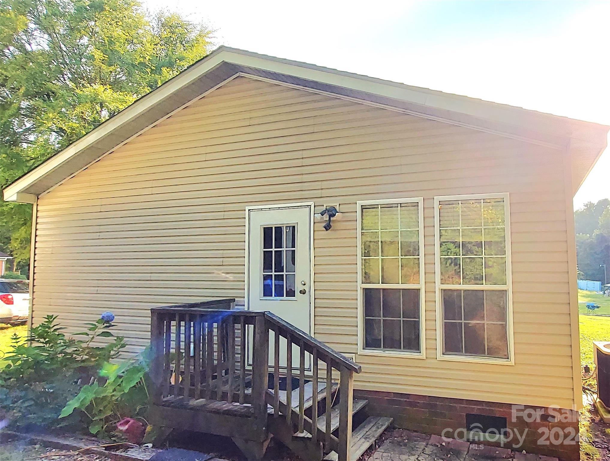 534 Queens Road Gastonia, NC 28052 - Photo 12 of 14 Gallery Image 12
