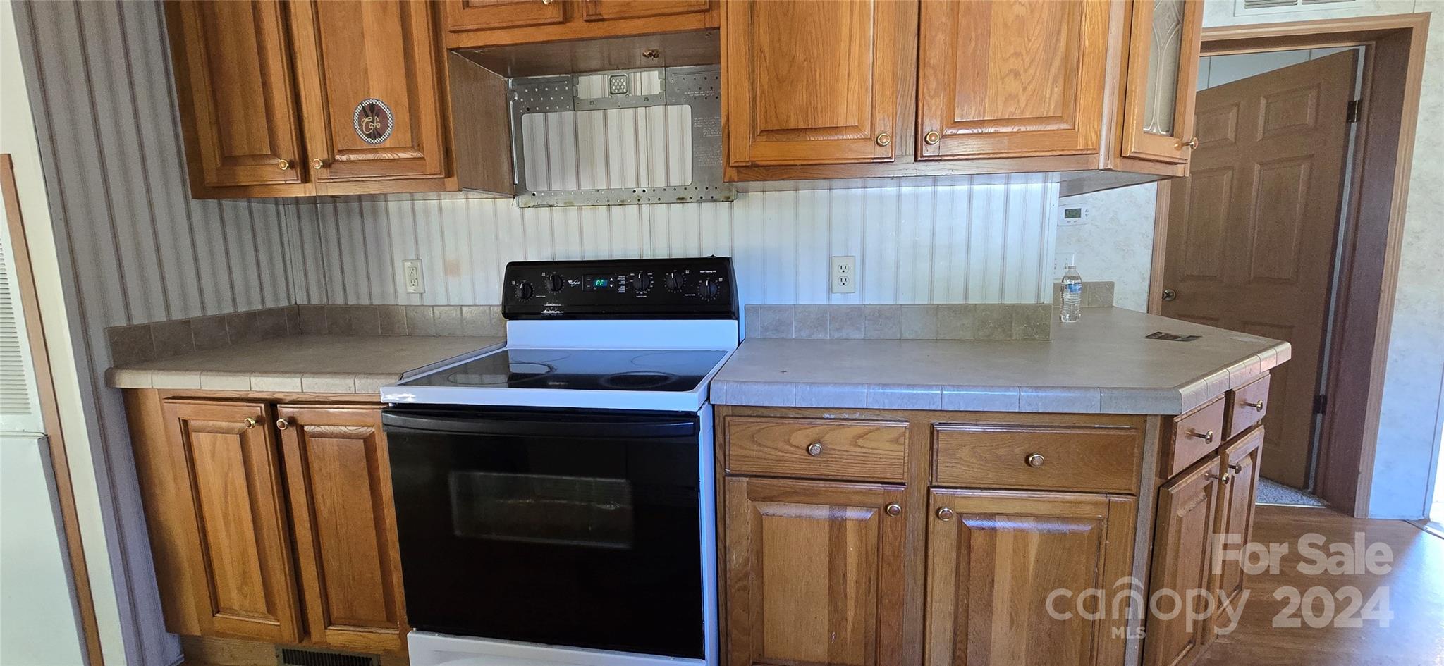 534 Queens Road Gastonia, NC 28052 - Photo 4 of 14 Gallery Image 4