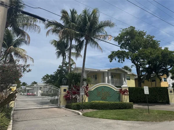 $1,875 | 2660 Northeast 8th Avenue, Unit 215, Wilton Manors, FL 33334