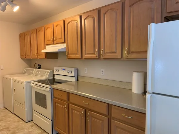 $1,750 | 26 Heron Way North, Perinton, NY 14450