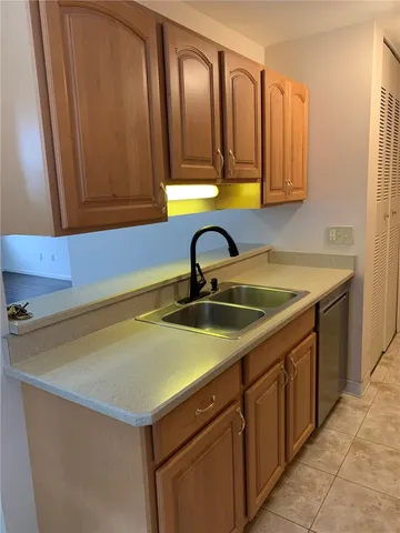 $1,750 | 26 Heron Way North, Perinton, NY 14450