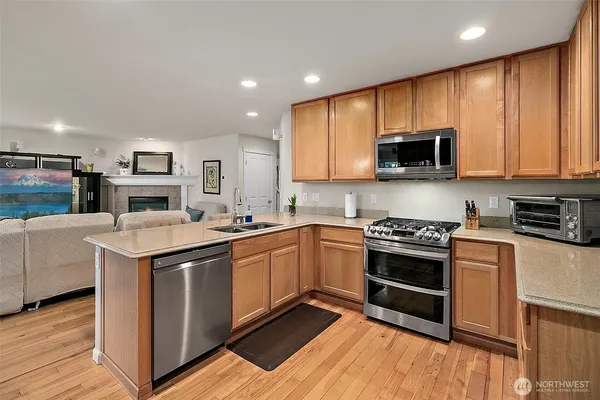 $1,099,950 | 6415 Silent Creek Avenue Southeast, Snoqualmie, WA 98065