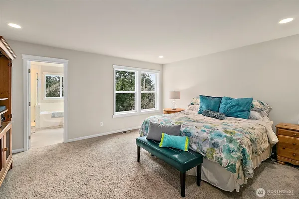 $1,099,950 | 6415 Silent Creek Avenue Southeast, Snoqualmie, WA 98065