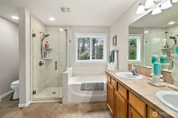 $1,099,950 | 6415 Silent Creek Avenue Southeast, Snoqualmie, WA 98065