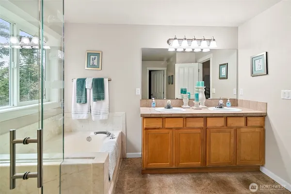 $1,099,950 | 6415 Silent Creek Avenue Southeast, Snoqualmie, WA 98065