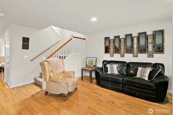 $1,099,950 | 6415 Silent Creek Avenue Southeast, Snoqualmie, WA 98065