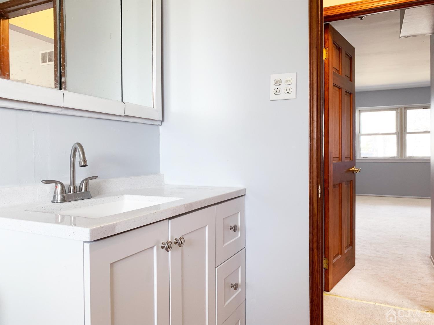 160 Evergreen Road, Unit 11B Edison, NJ 08837 - Photo 12 of 17 Gallery Image 12