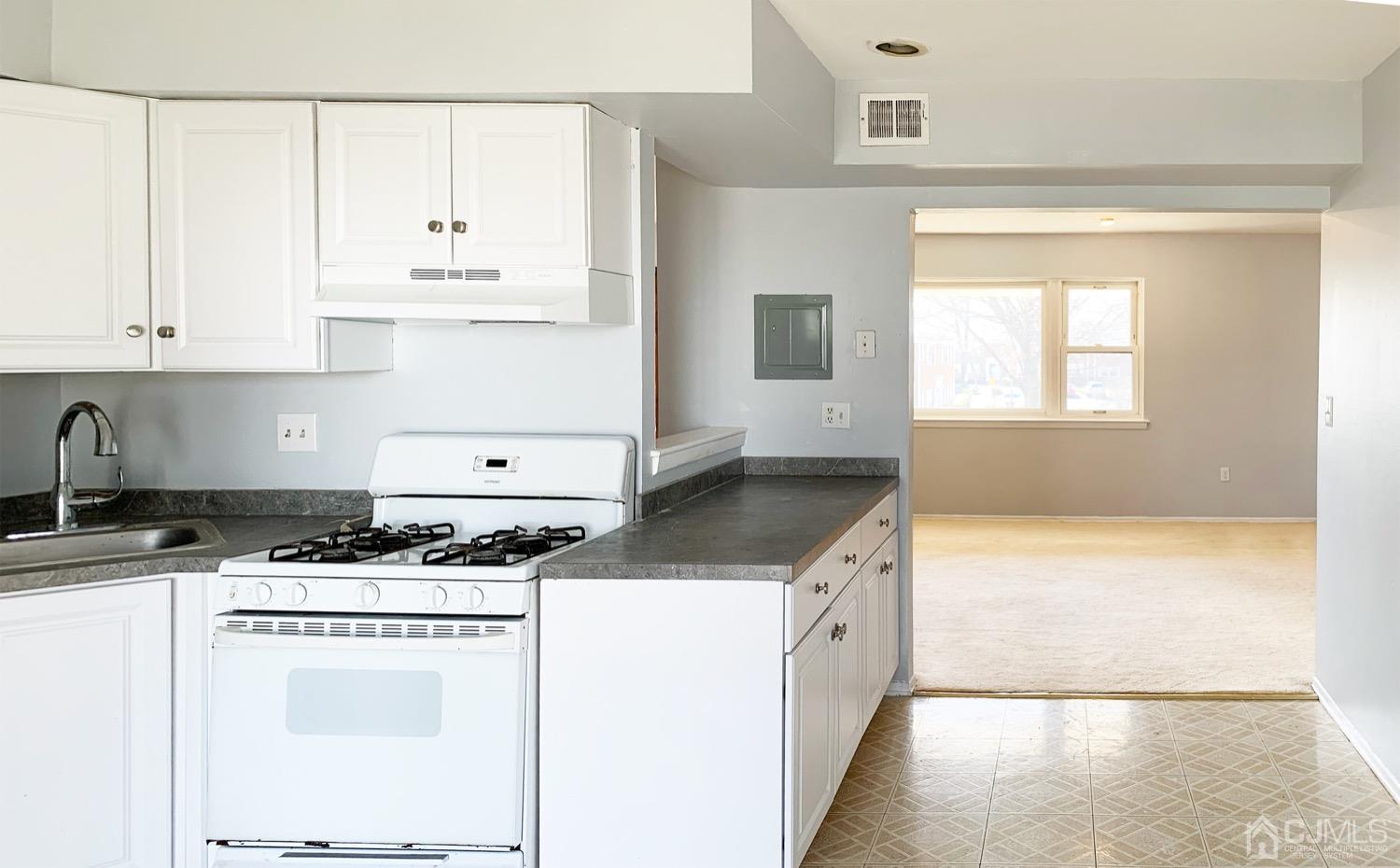 160 Evergreen Road, Unit 11B Edison, NJ 08837 - Photo 5 of 17 Gallery Image 5