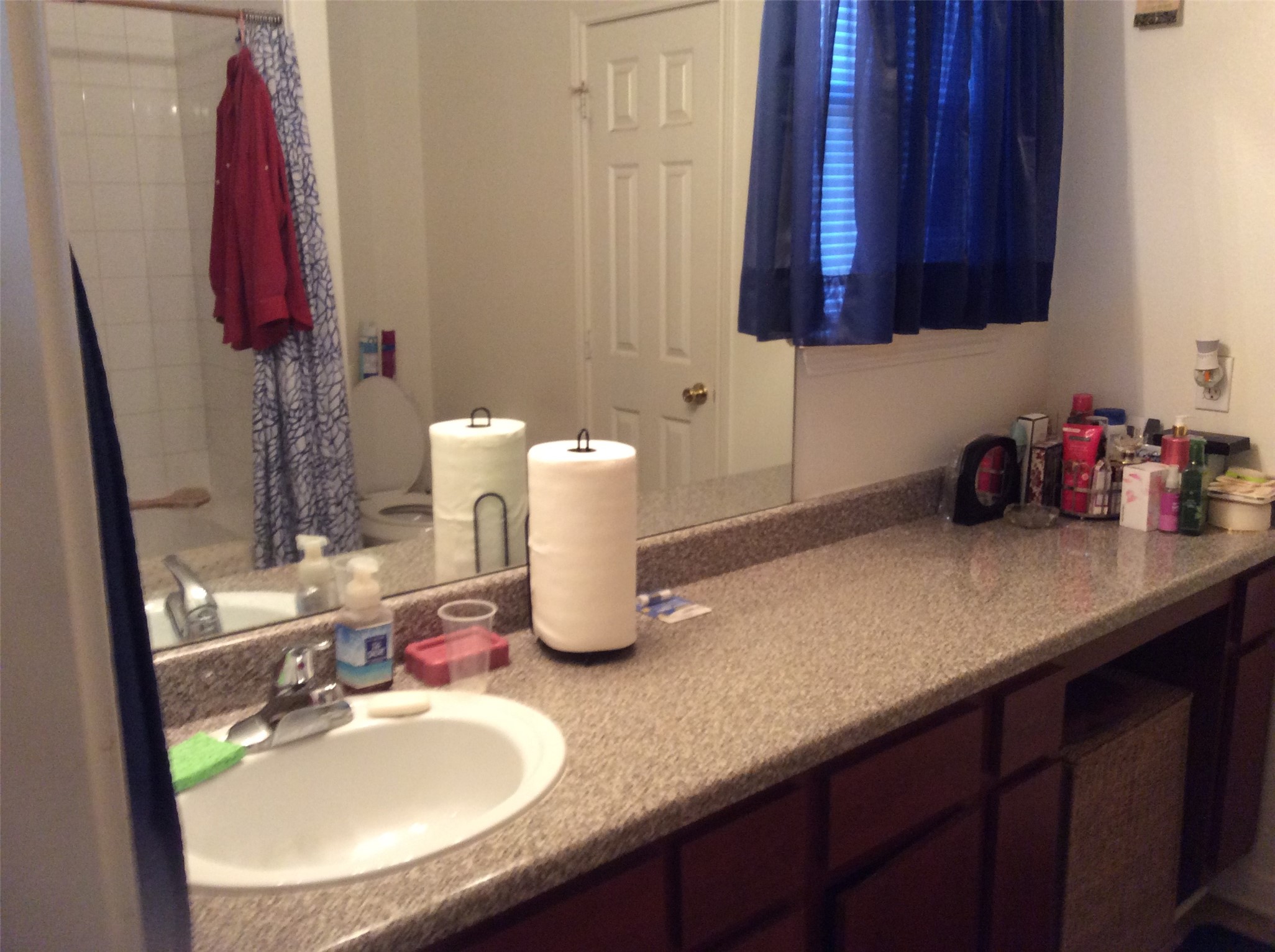 10441 Wicklowe Street Houston, TX 77016 - Photo 25 of 32 Master Bathroom Duplex A