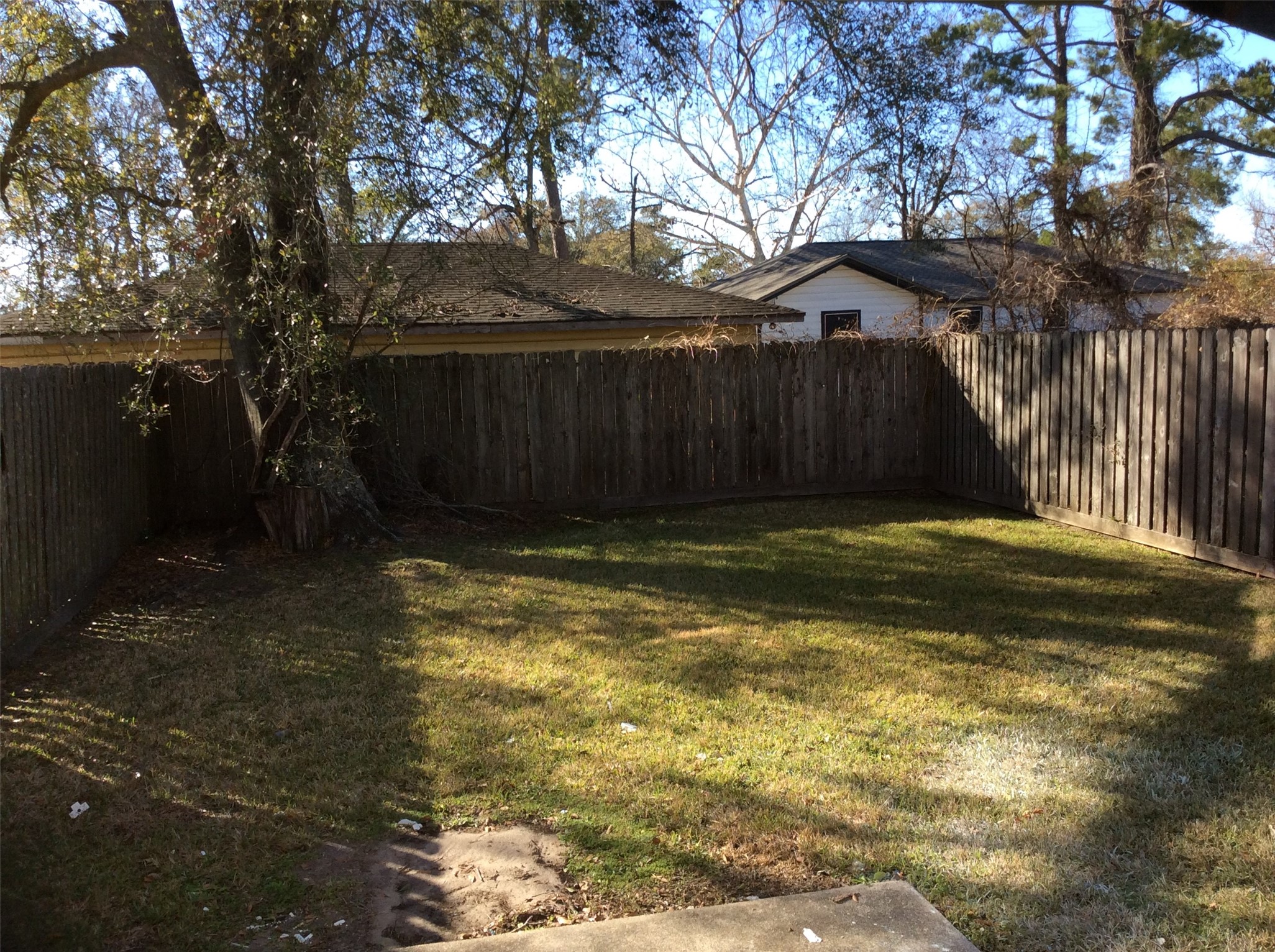10441 Wicklowe Street Houston, TX 77016 - Photo 27 of 32 View of Backyard Duplex A