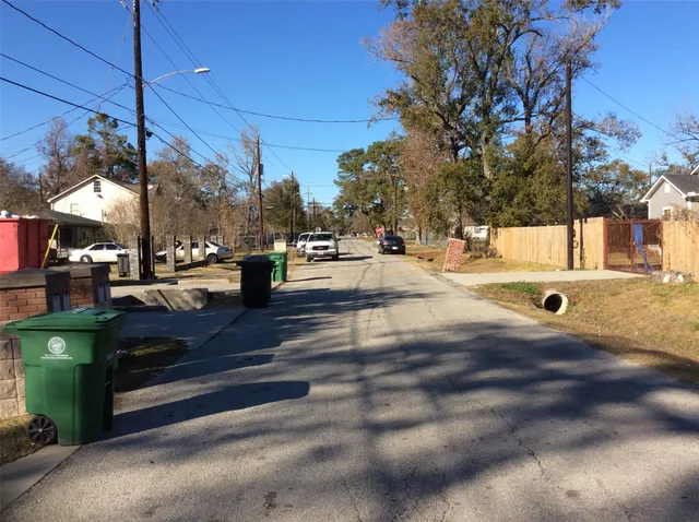 $340,000 | 10441 Wicklowe Street, Houston, TX 77016