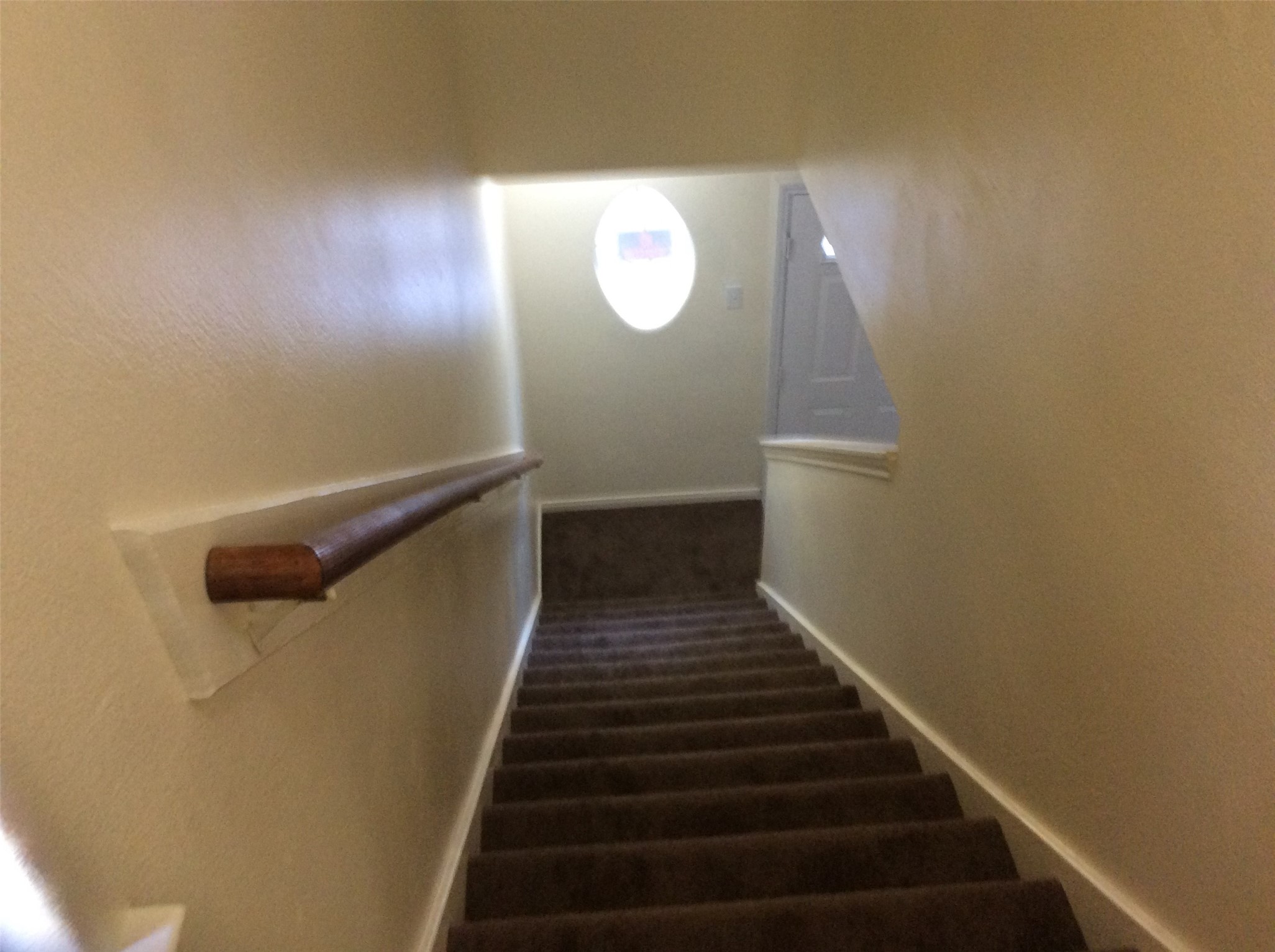 10441 Wicklowe Street Houston, TX 77016 - Photo 9 of 32 Stairs