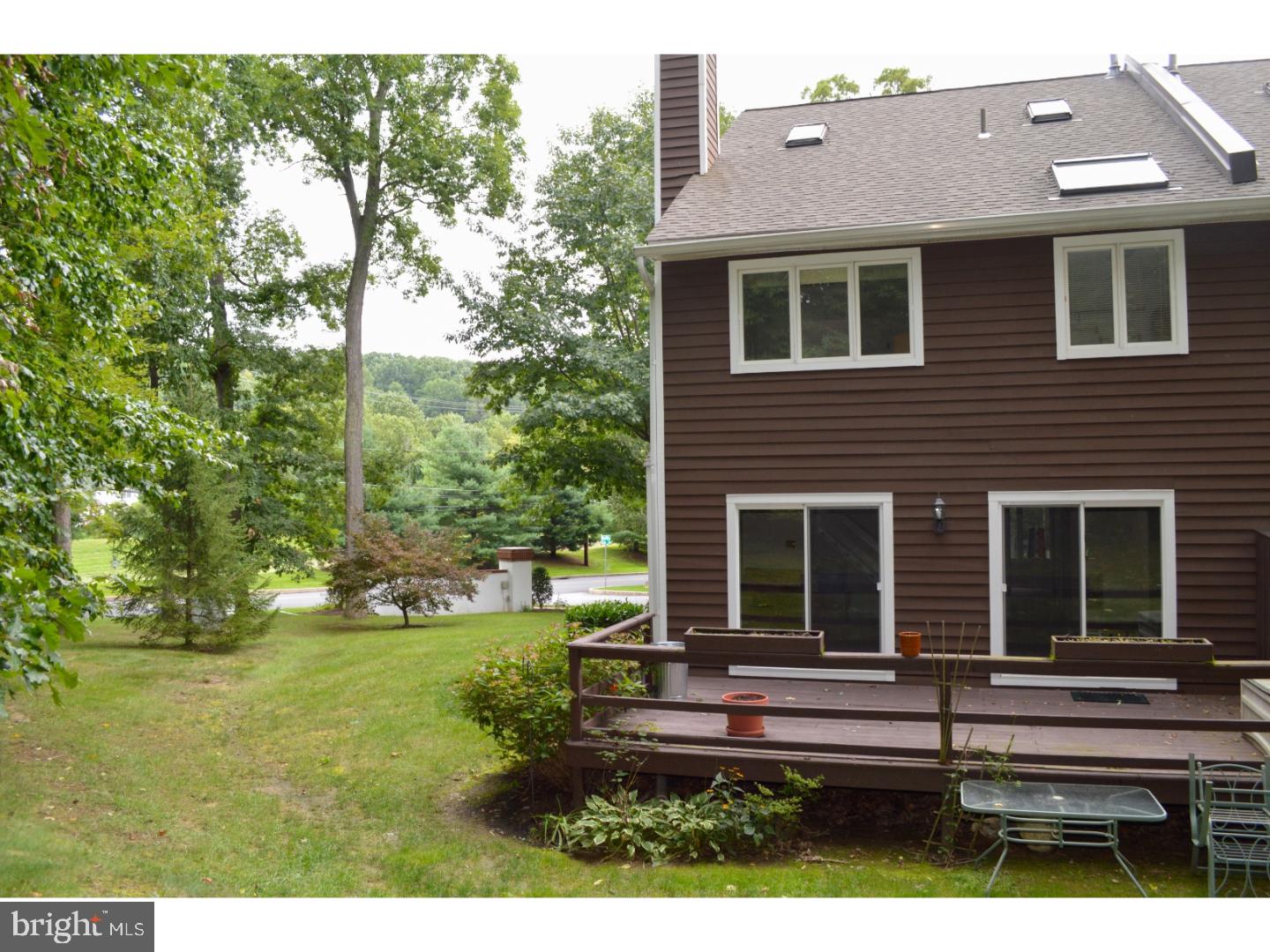 318 Fox Run Exton, PA 19341 - Photo 2 of 21 Exterior Back