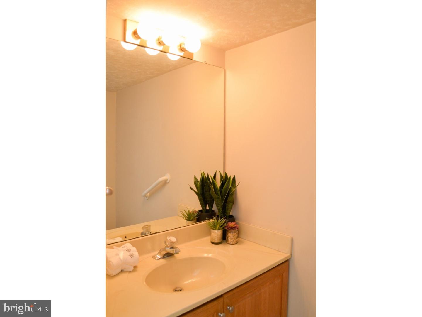 318 Fox Run Exton, PA 19341 - Photo 14 of 21 Half Bath