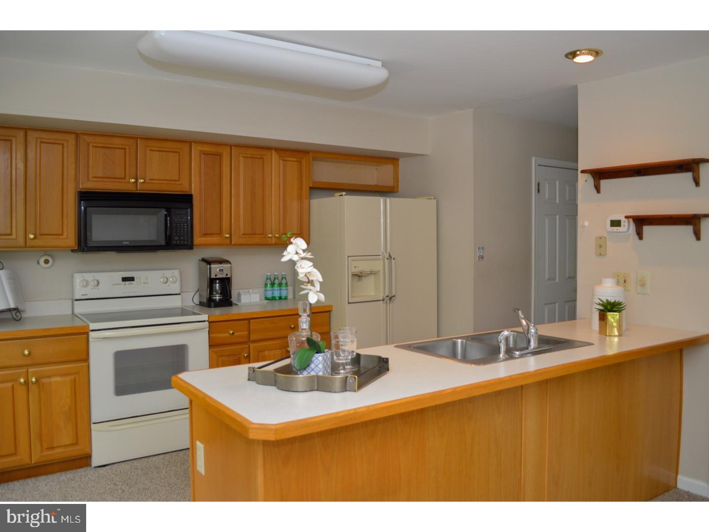 318 Fox Run Exton, PA 19341 - Photo 9 of 21 Kitchen