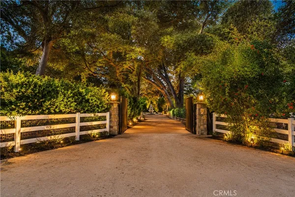 $2,899,900 | 27821 Sand Canyon Road, Canyon Country, CA 91387