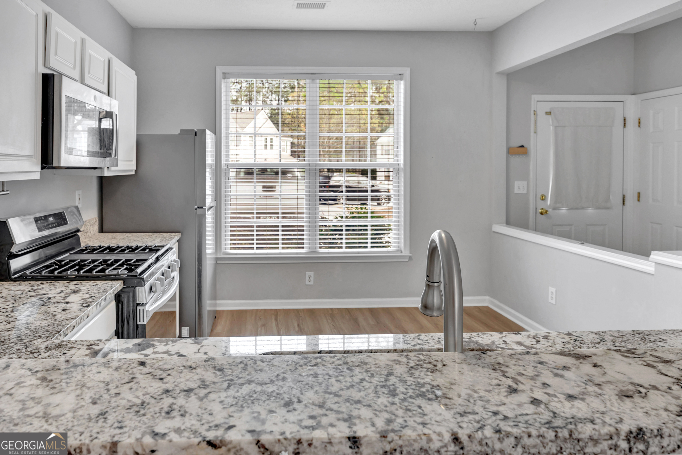 4147 Howell Park Road Duluth, GA 30096 - Photo 13 of 34