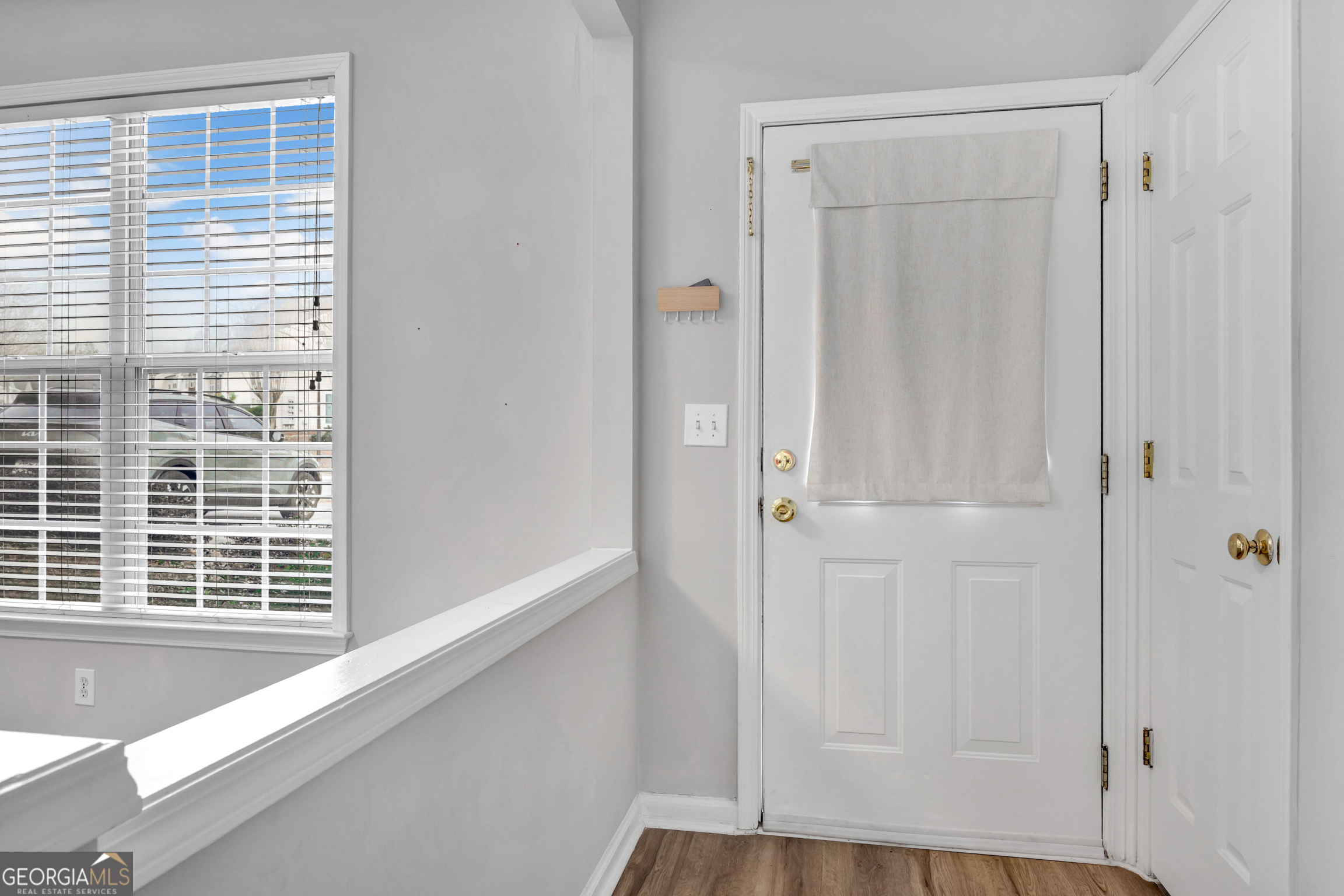 4147 Howell Park Road Duluth, GA 30096 - Photo 4 of 34