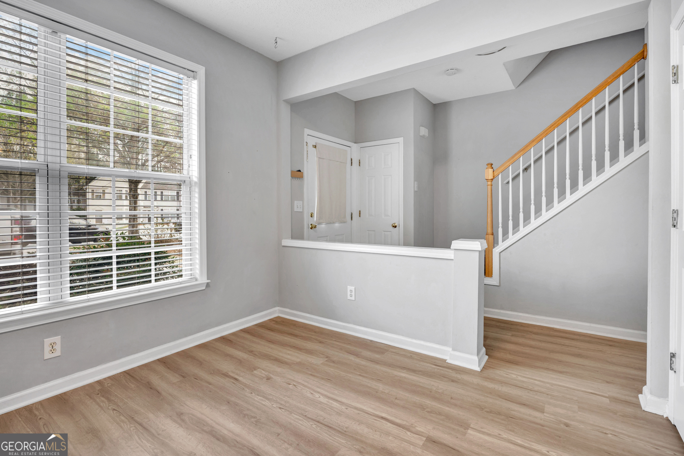 4147 Howell Park Road Duluth, GA 30096 - Photo 7 of 34