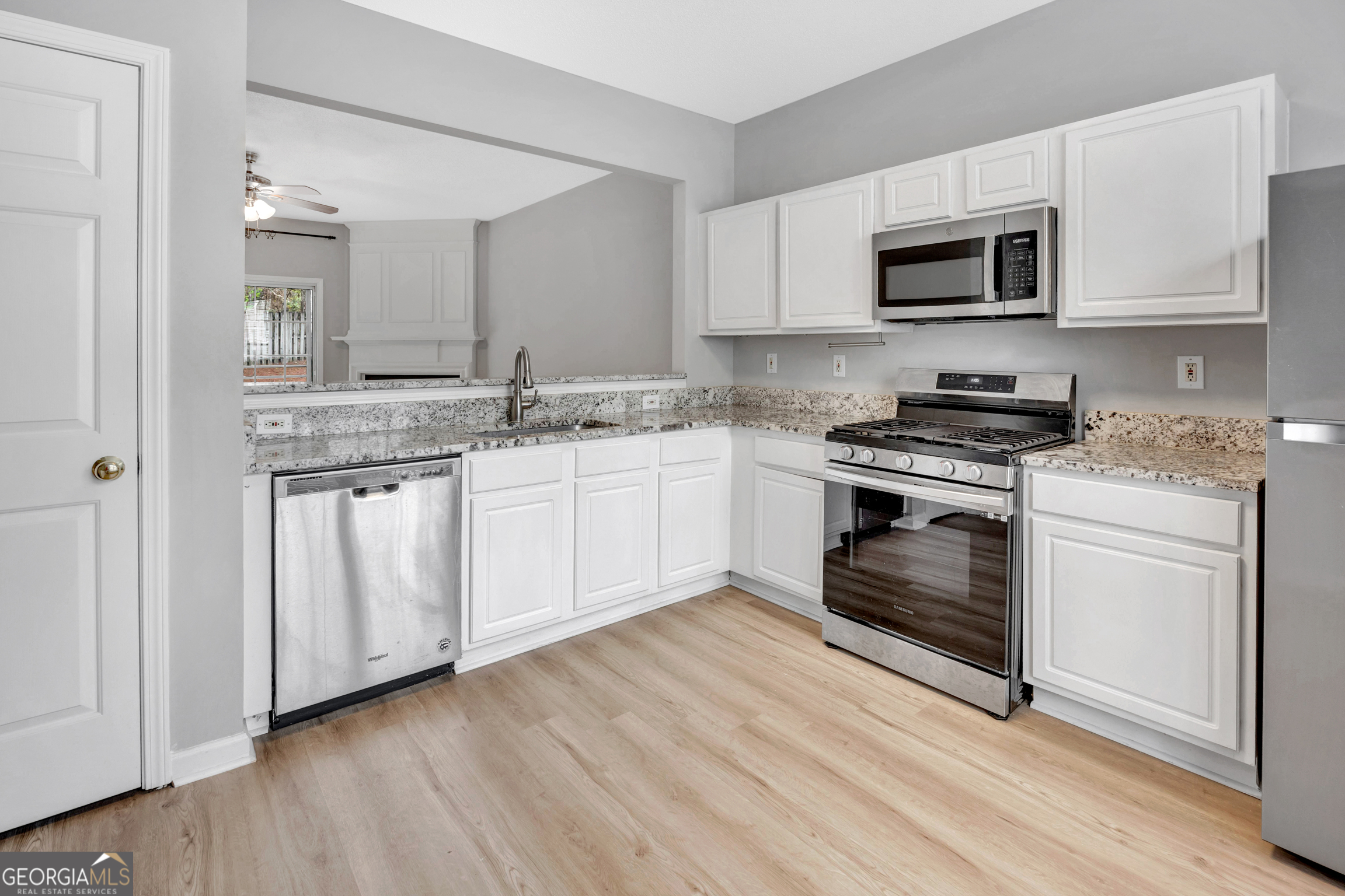 4147 Howell Park Road Duluth, GA 30096 - Photo 9 of 34