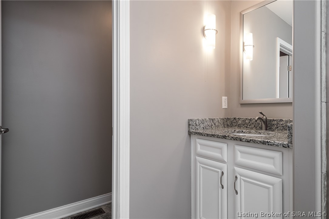 2015 Andres Way Floyds Knobs, IN 47119 - Photo 18 of 40