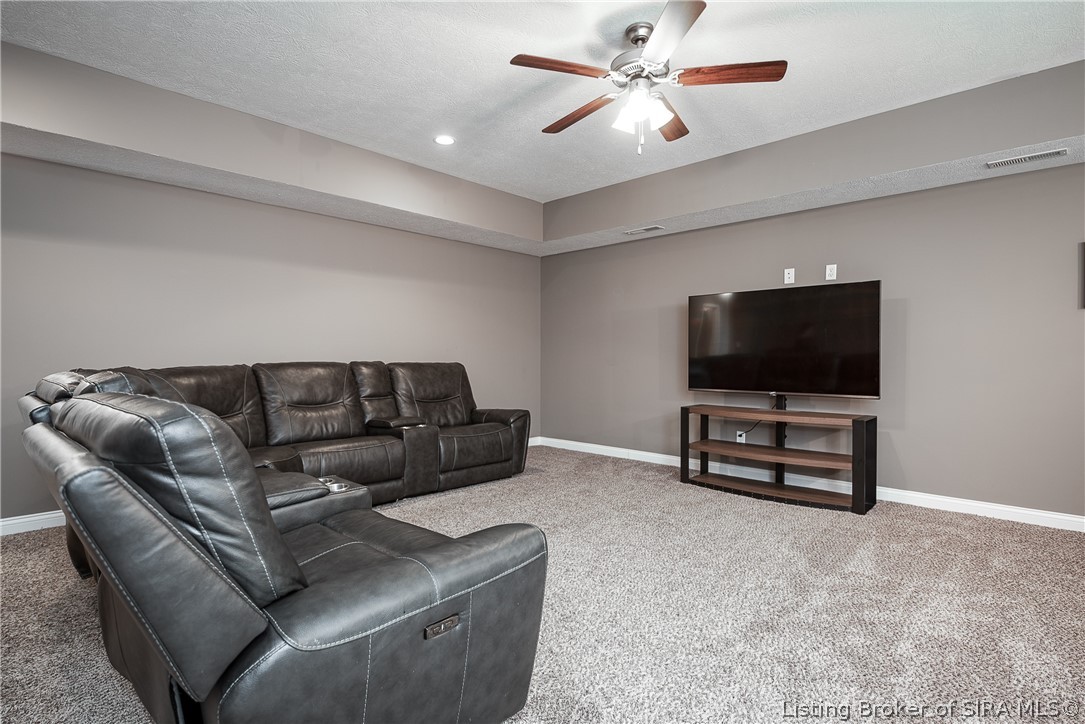 2015 Andres Way Floyds Knobs, IN 47119 - Photo 25 of 40