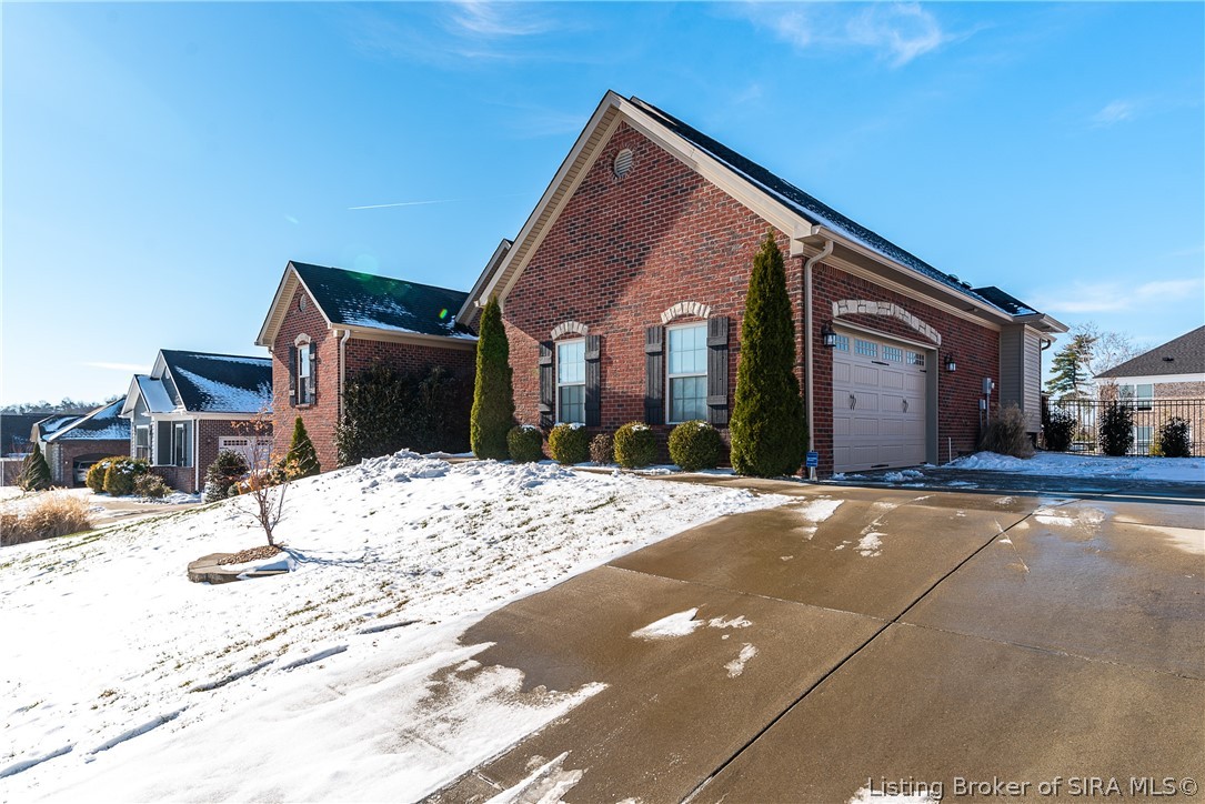 2015 Andres Way Floyds Knobs, IN 47119 - Photo 3 of 40