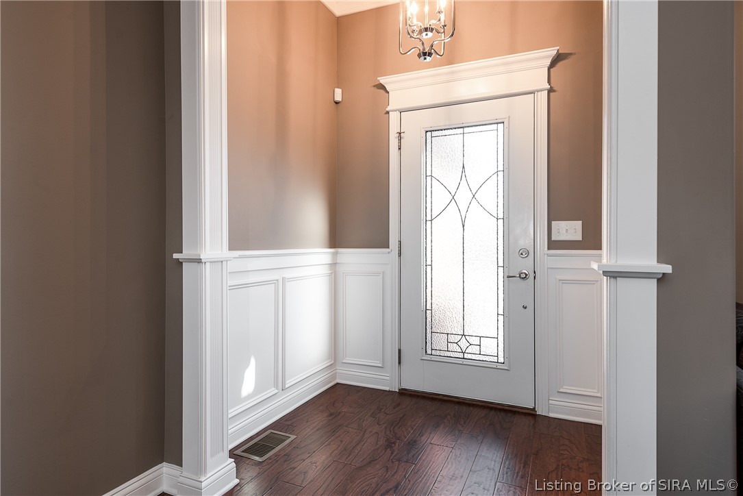 2015 Andres Way Floyds Knobs, IN 47119 - Photo 5 of 40