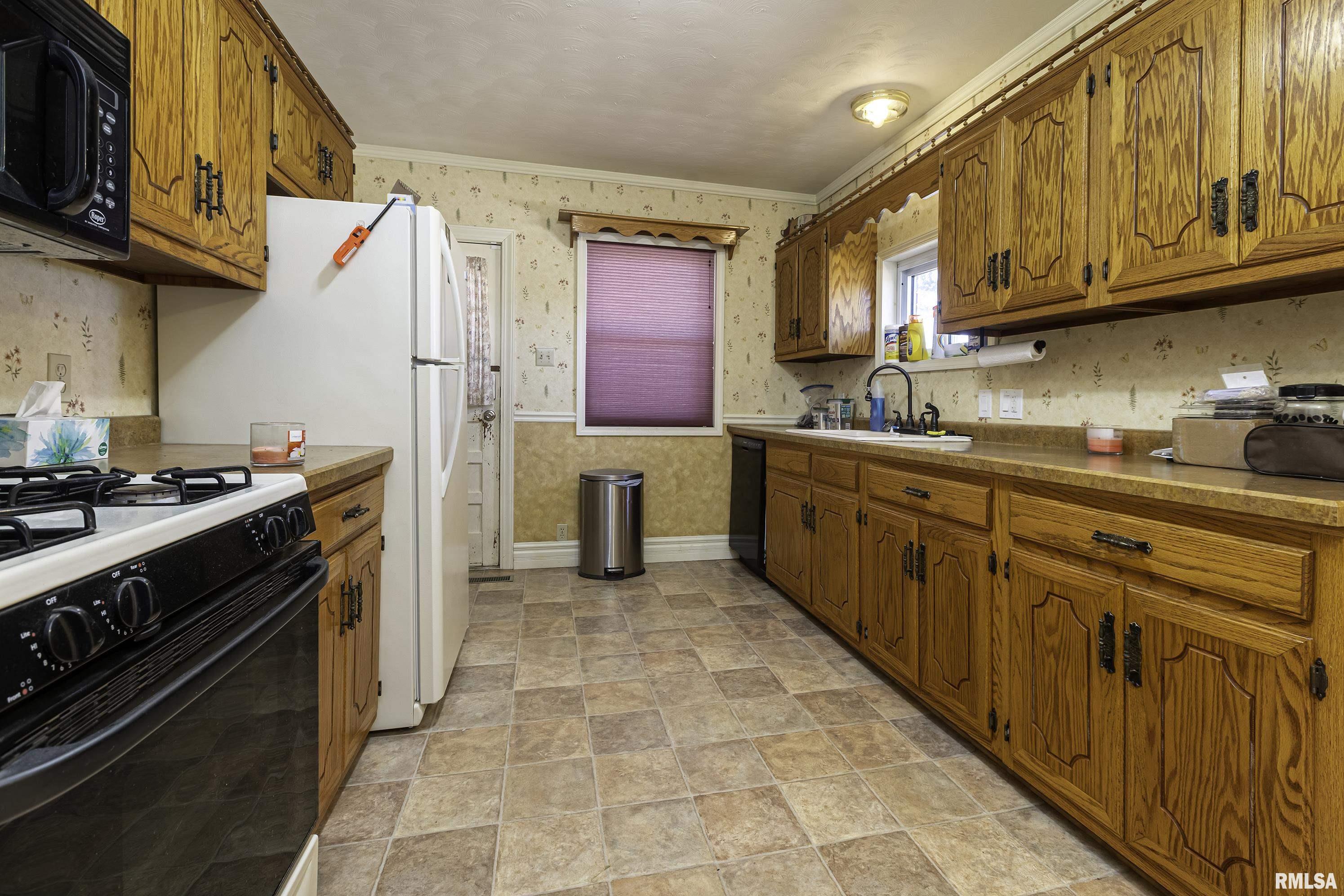 350 Whitlock Road Raleigh, IL 62977 - Photo 8 of 36 Gallery Image 8