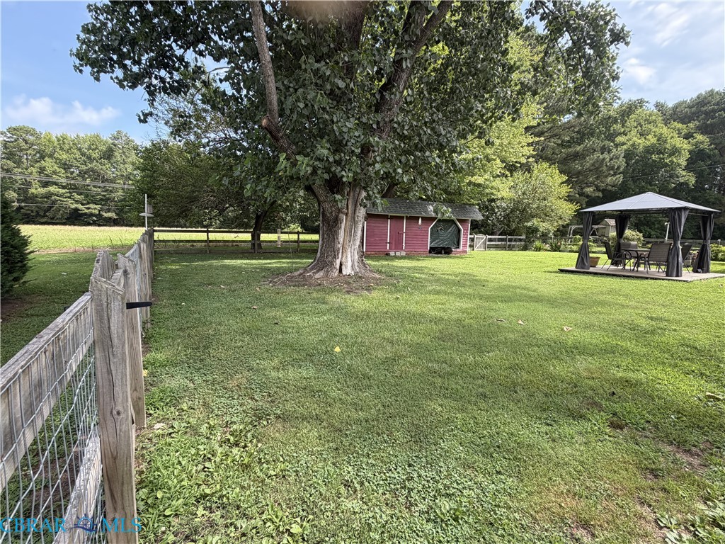 371 Cricket Hill Road Hudgins, VA 23076 - Photo 5 of 60