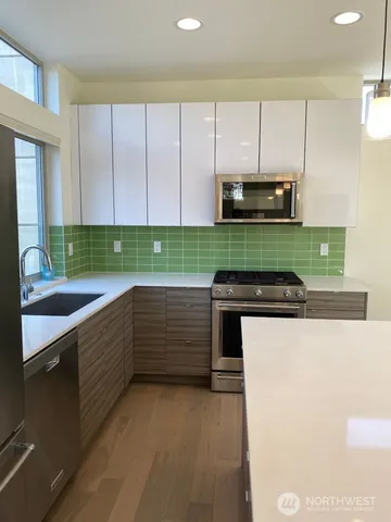 $4,600 | 811 Northwest 50th Street, Seattle, WA 98107